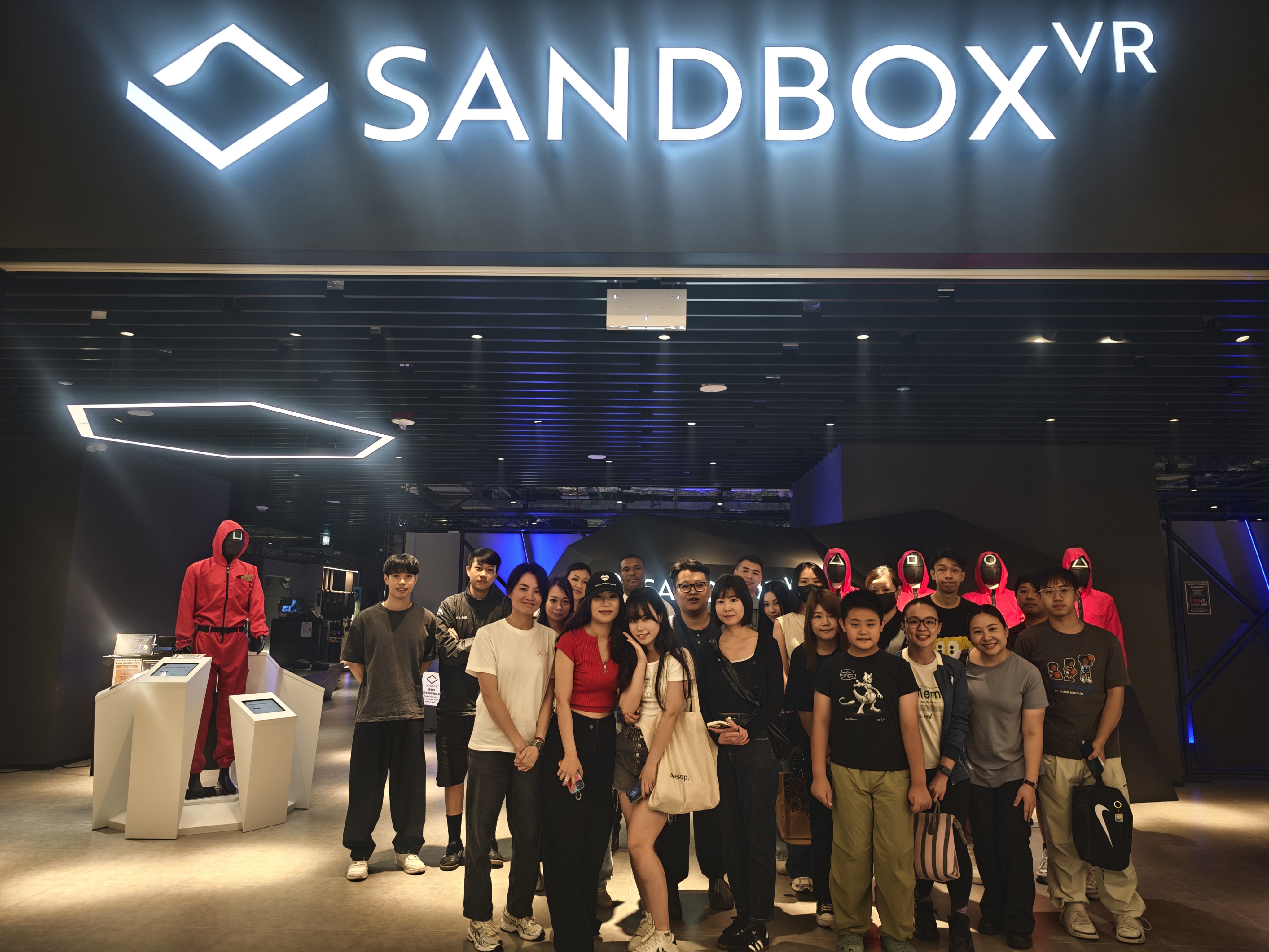 UTM Students Visited Sandbox VR Macao Londoner to Experience Tourism Retail Entertainment